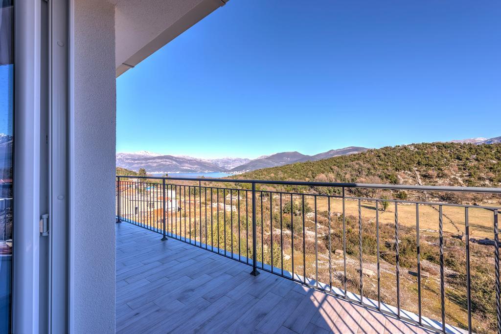 Villa Sandy Apartments Tivat Zewnętrze zdjęcie