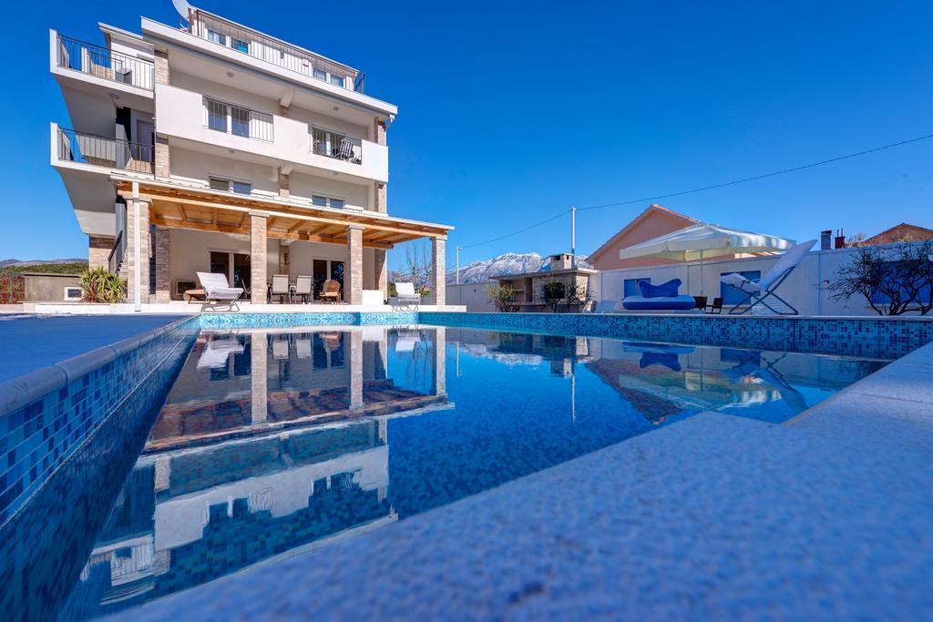 Villa Sandy Apartments Tivat Zewnętrze zdjęcie